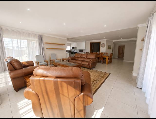4 BEDROOM HOUSE FOR SALE IN HENLEY ON KLIP